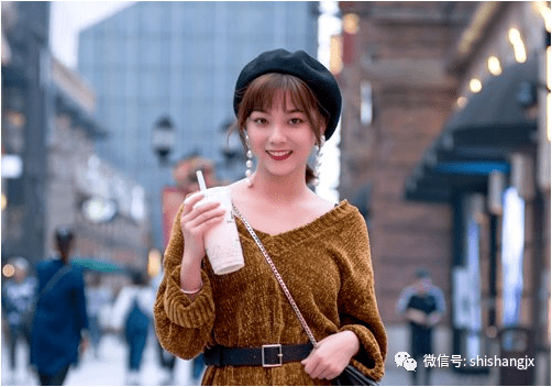 ‘KY开元·(中国)集团’
不会编会扎就够了 长发淑女简朴时尚扎发发型 比编发还甜美(图5)